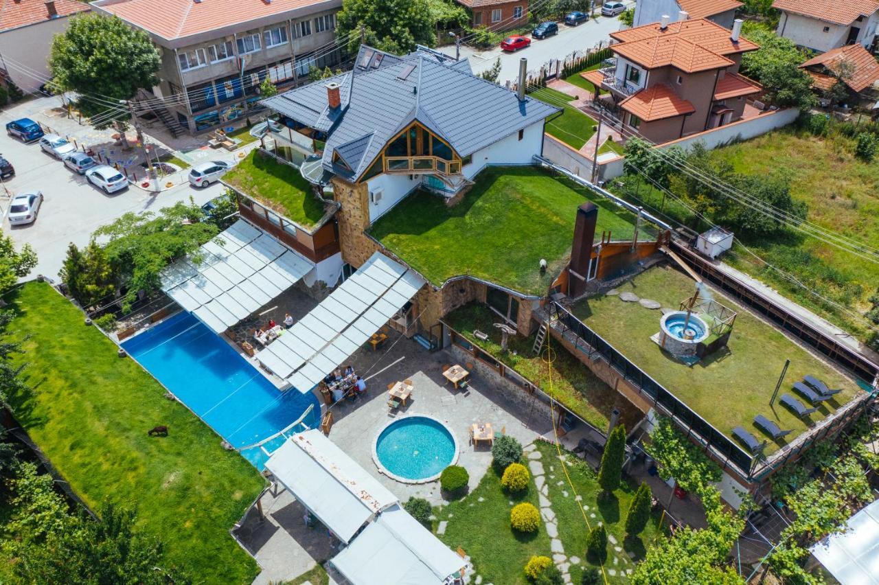 Tihiat Kut Complex Hotel Kyustendil Exterior photo